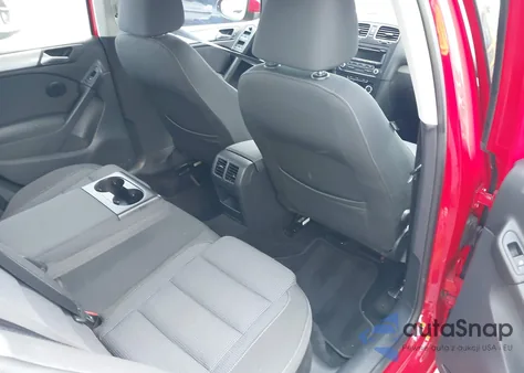 2014 Volkswagen Golf 2.5L z USA, uszkodzony, nr VIN WVWDB7AJ1EW006910